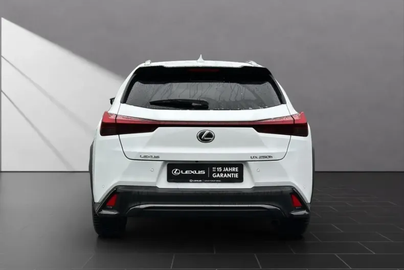 Lexus UX din 2023 cu 12.900 km - oferta LEX225676 - foto 4