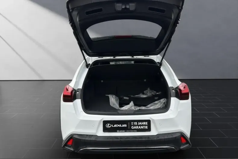 Lexus UX din 2023 cu 12.900 km - oferta LEX225676 - foto 19