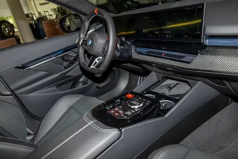 BMW M5 (Seria 5) din 2026 cu 2.500 km - oferta BMW225679 - foto 8