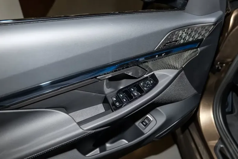 BMW M5 (Seria 5) din 2026 cu 2.500 km - oferta BMW225679 - foto 17