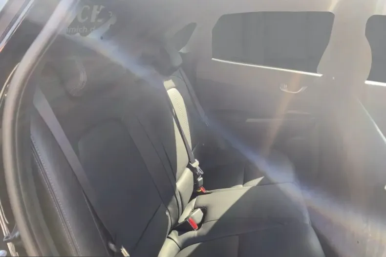 Hyundai Kona din 2023 cu 15.000 km - oferta HYU225682 - foto 12