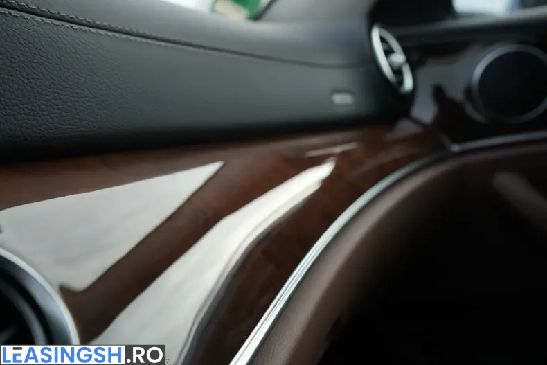 Mercedes-Benz E 400 (Clasa E) din 2023 cu 100.000 km - oferta MER225683 - foto 40