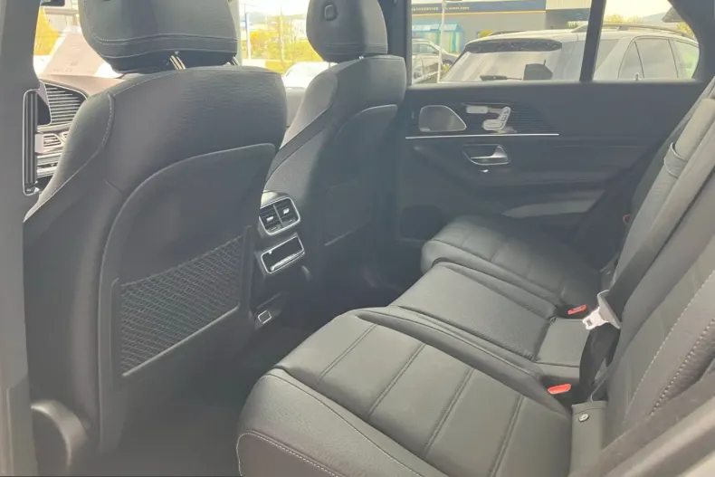 Mercedes-Benz GLE 400 (Clasa GLE) din 2024 cu 10.404 km - oferta MER225697 - foto 10