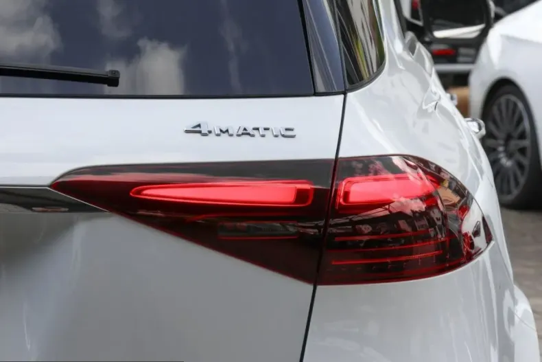 Mercedes-Benz GLE 400 (Clasa GLE) din 2024 cu 23.143 km - oferta MER225698 - foto 12