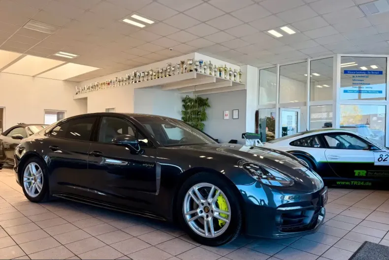 Porsche Panamera din 2023 cu 64.810 km - oferta POR225727 - foto 1