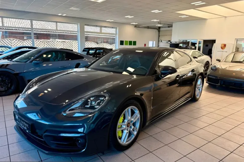 Porsche Panamera din 2023 cu 64.810 km - oferta POR225727 - foto 2