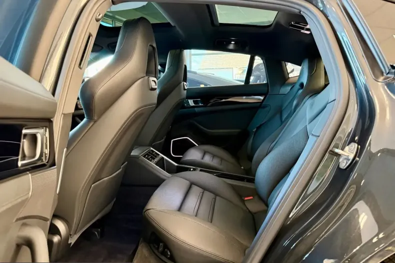 Porsche Panamera din 2023 cu 64.810 km - oferta POR225727 - foto 9