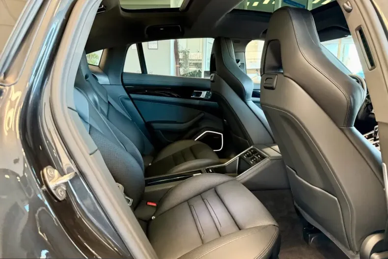 Porsche Panamera din 2023 cu 64.810 km - oferta POR225727 - foto 11