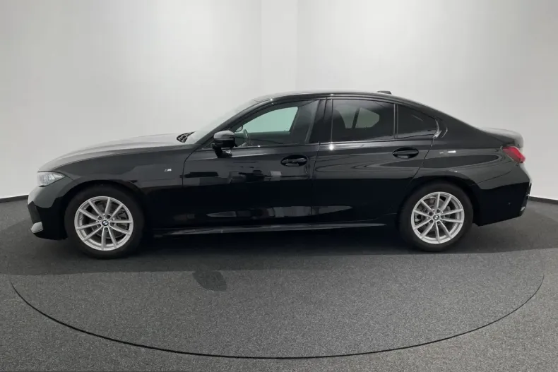 BMW 320 (Seria 3) din 2023 cu 31.900 km - oferta BMW225735 - foto 2