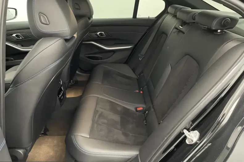 BMW 320 (Seria 3) din 2023 cu 31.900 km - oferta BMW225735 - foto 6