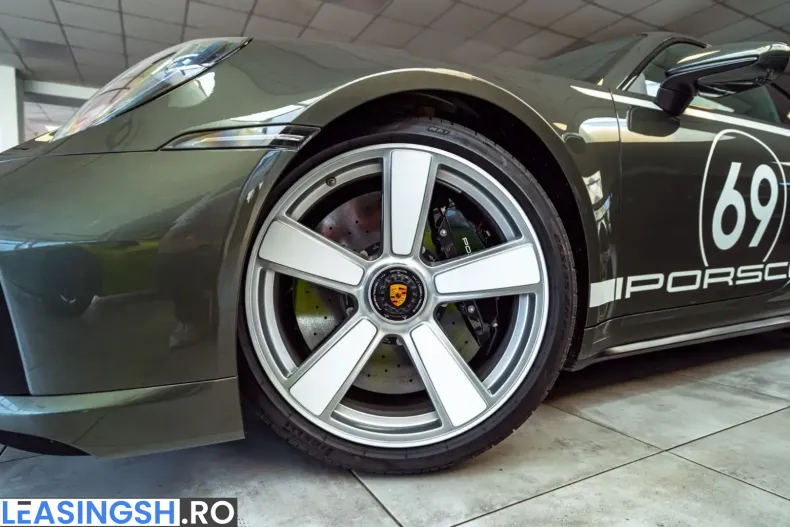 Porsche 992 din 2025 cu 4.150 km - oferta POR225740 - foto 9