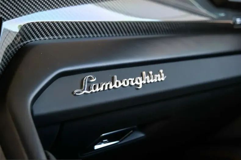 Lamborghini Urus din 2024 cu 9.580 km - oferta LAM225741 - foto 26