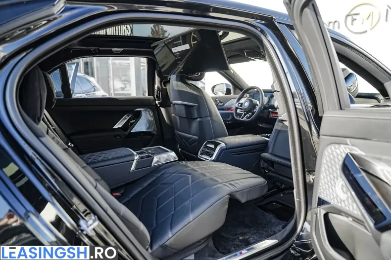 BMW 750e (Seria 7) din 2024 cu 7.700 km - oferta BMW225751 - foto 13