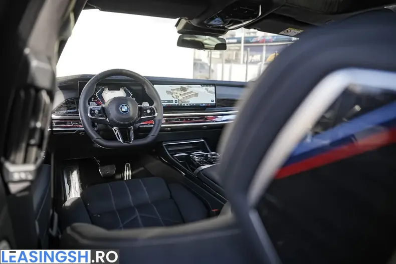 BMW 750e (Seria 7) din 2024 cu 7.700 km - oferta BMW225751 - foto 19