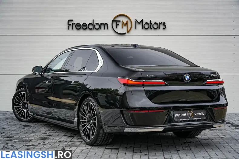 BMW 750e (Seria 7) din 2024 cu 5.651 km - oferta BMW225757 - foto 5