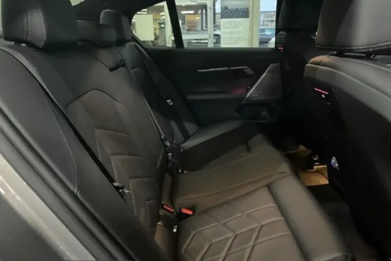 BMW 520 (Seria 5) din 2025 cu 25.268 km - oferta BMW225762 - foto 16