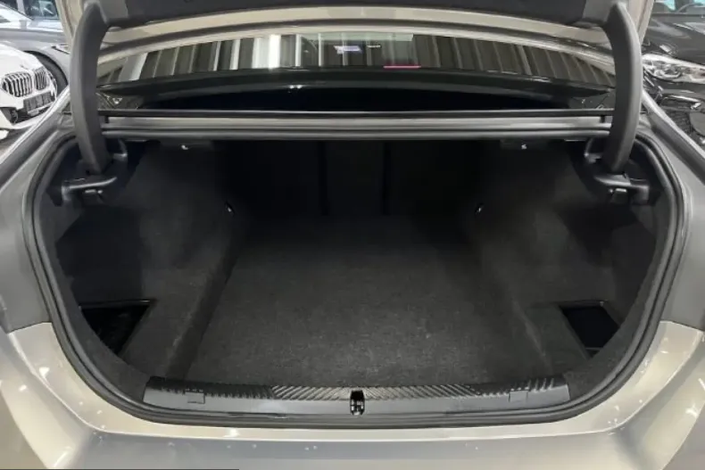 BMW 520 (Seria 5) din 2025 cu 25.268 km - oferta BMW225762 - foto 17