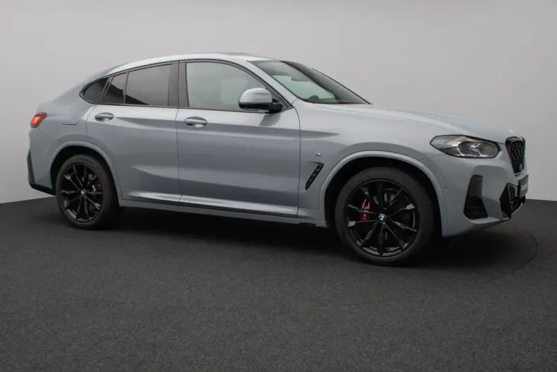 BMW X4 (Seria X) din 2023 cu 26.917 km - oferta BMW225772 - foto 3