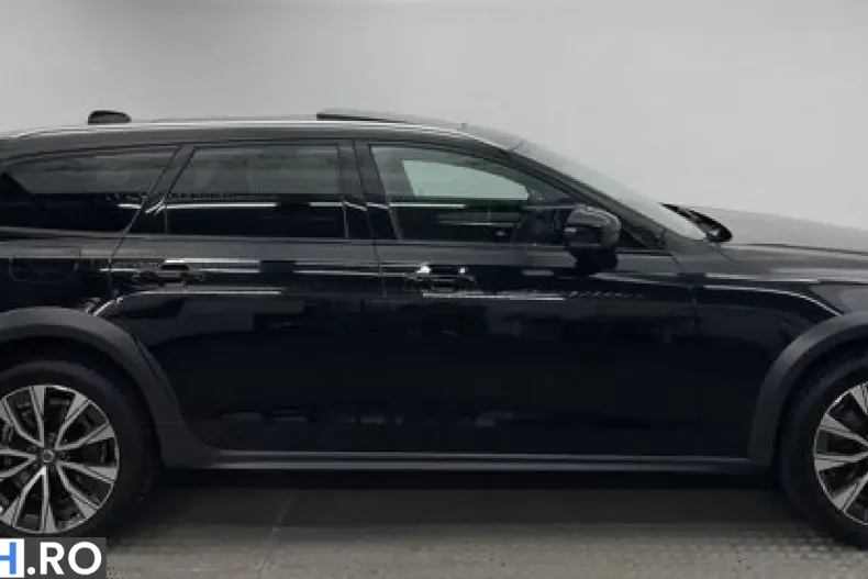 Volvo V90 Cross Country din 2023 cu 56.780 km - oferta VOL225783 - foto 6