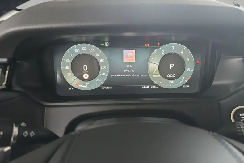 Land Rover Range Rover Velar din 2024 cu 1.017 km - oferta LAN225789 - foto 8