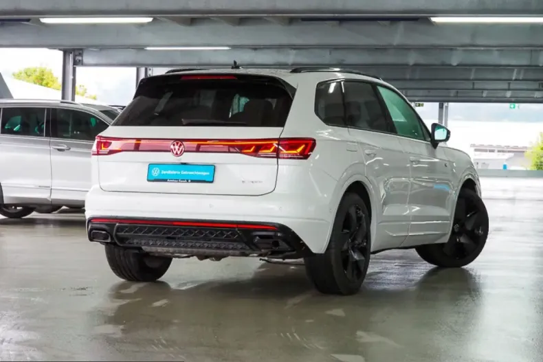 Volkswagen Touareg din 2024 cu 16.020 km - oferta VOL225821 - foto 2