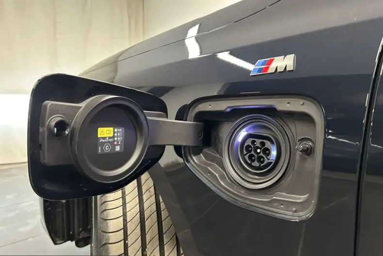 BMW 550 (Seria 5) din 2025 cu 22.112 km - oferta BMW225823 - foto 10