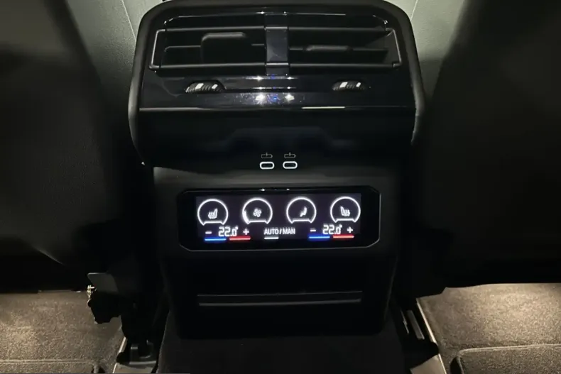 BMW 550 (Seria 5) din 2025 cu 22.112 km - oferta BMW225823 - foto 20