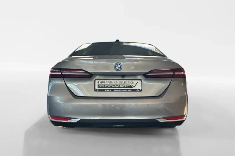 BMW 550 (Seria 5) din 2024 cu 22.053 km - oferta BMW225824 - foto 5