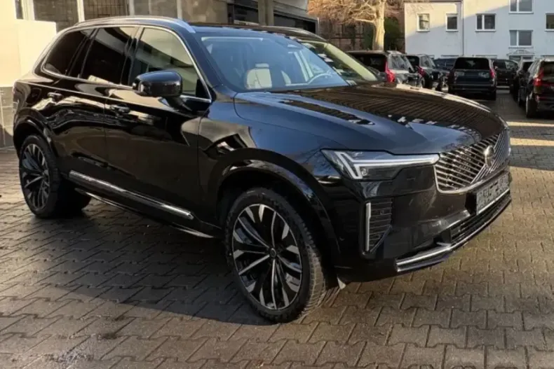 Volvo XC90 din 2025 cu 22.006 km - oferta VOL225826 - foto 2