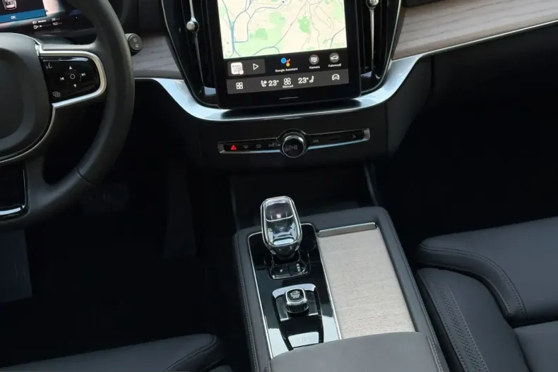 Volvo XC90 din 2025 cu 22.006 km - oferta VOL225826 - foto 20