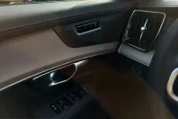Volvo XC90 din 2025 cu 22.006 km - oferta VOL225826 - foto 21
