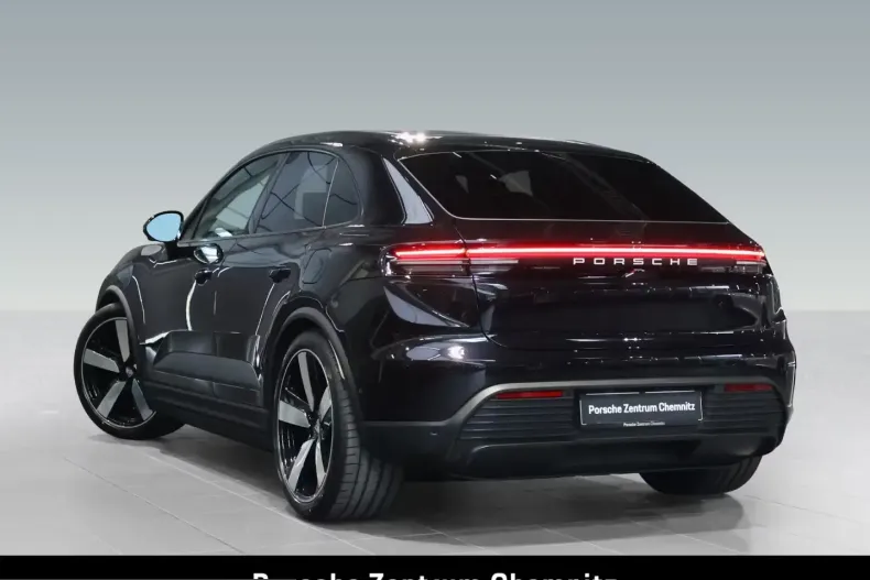 Porsche Macan din 2026 cu 6.000 km - oferta POR225836 - foto 1