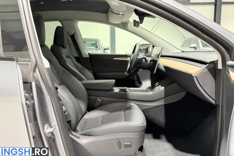 Tesla Model Y din 2022 cu 44.191 km - oferta TES225837 - foto 28