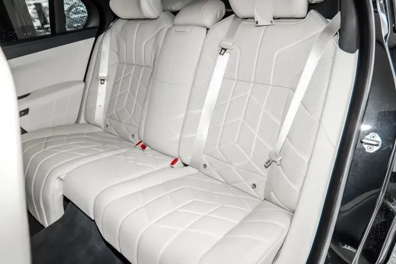 BMW 740 (Seria 7) din 2025 cu 21.430 km - oferta BMW225838 - foto 21