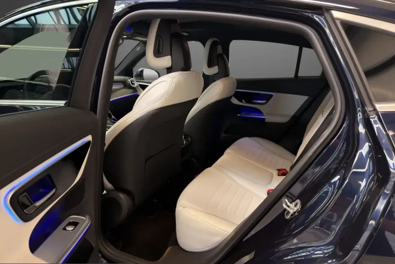Mercedes-Benz GLC 300 (Clasa GLC) din 2023 cu 13.790 km - oferta MER225839 - foto 8
