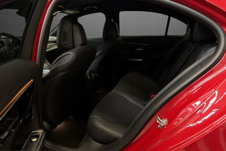 Mercedes-Benz C 300 (Clasa C) din 2024 cu 8.902 km - oferta MER225840 - foto 8