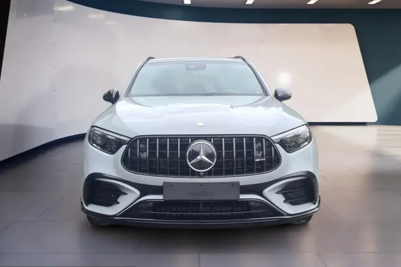 Mercedes-Benz GLC 43 AMG (Clasa GLC) din 2025 cu 4.481 km - oferta MER225843 - foto 2