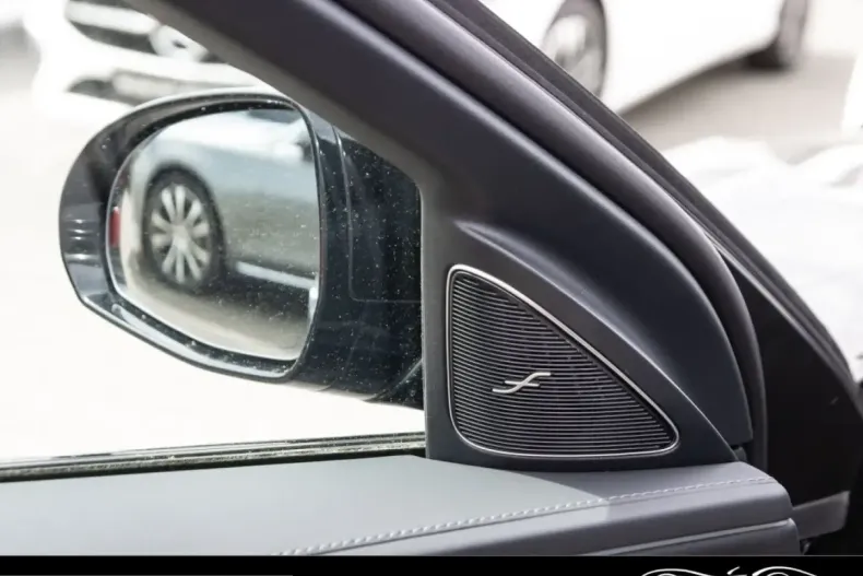Mercedes-Benz E 220 (Clasa E) din 2025 cu 25.900 km - oferta MER225847 - foto 18