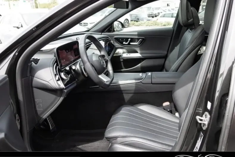 Mercedes-Benz E 220 (Clasa E) din 2025 cu 25.900 km - oferta MER225847 - foto 19