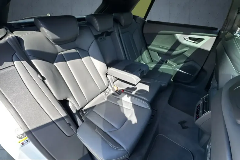 Audi Q8 din 2024 cu 20.183 km - oferta AUD225858 - foto 17