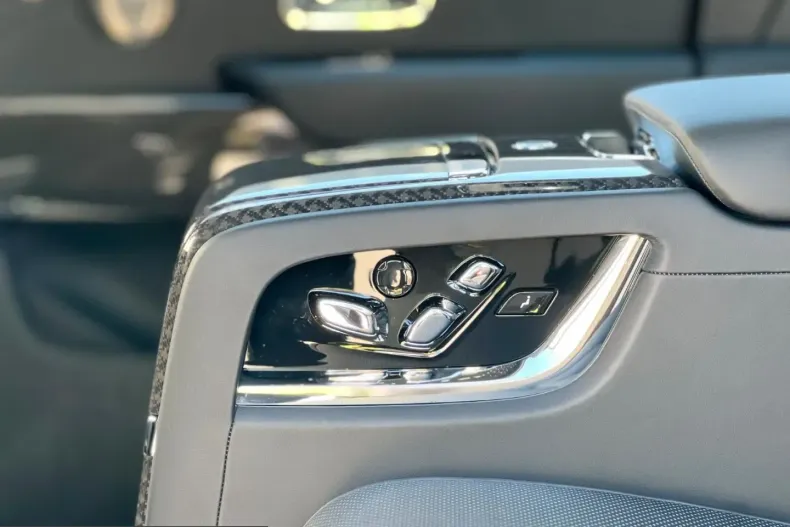 Rolls-Royce Cullinan din 2025 cu 14.200 km - oferta ROL225870 - foto 20