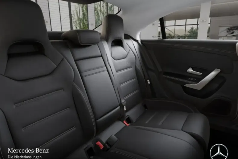 Mercedes-Benz CLA 250 (Clasa CLA) din 2024 cu 50.276 km - oferta MER225873 - foto 10