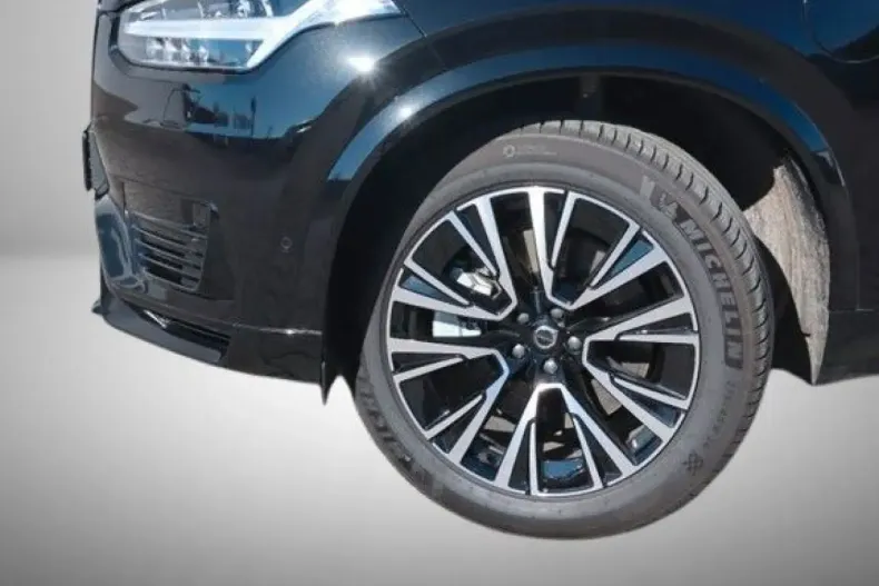 Volvo XC90 din 2024 cu 5.000 km - oferta VOL225891 - foto 2