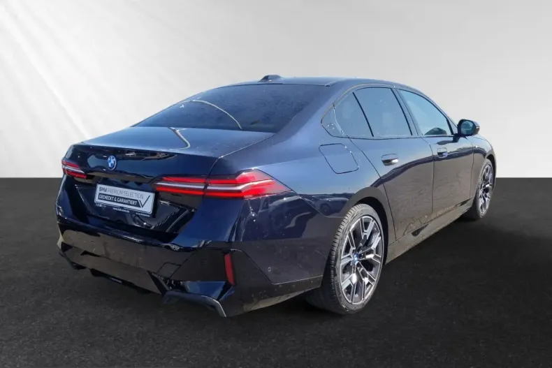 BMW 550 (Seria 5) din 2024 cu 32.350 km - oferta BMW225892 - foto 3