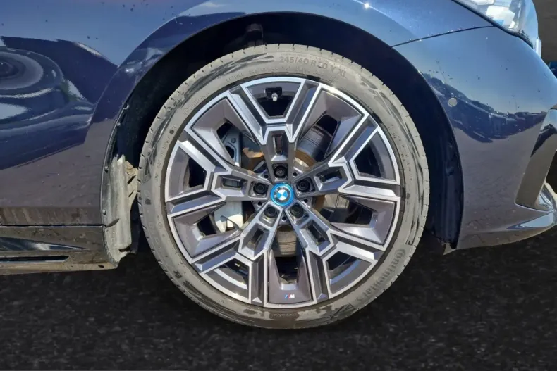 BMW 550 (Seria 5) din 2024 cu 32.350 km - oferta BMW225892 - foto 4