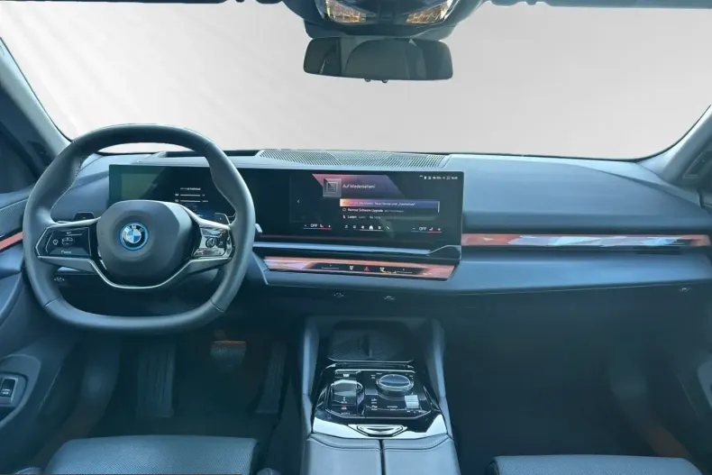BMW 550 (Seria 5) din 2024 cu 29.340 km - oferta BMW225898 - foto 8