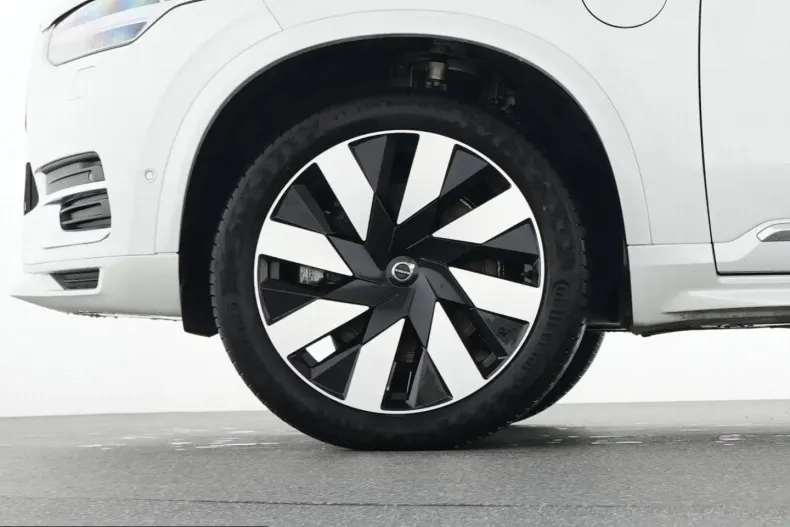 Volvo XC90 din 2024 cu 39.155 km - oferta VOL225900 - foto 20