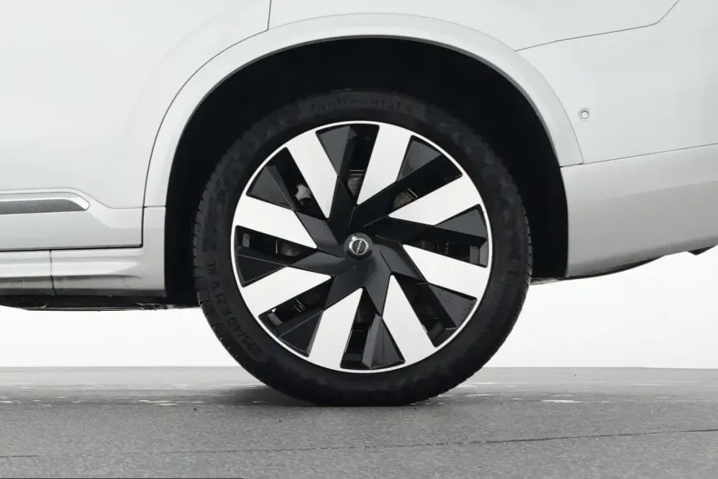 Volvo XC90 din 2024 cu 39.155 km - oferta VOL225900 - foto 21