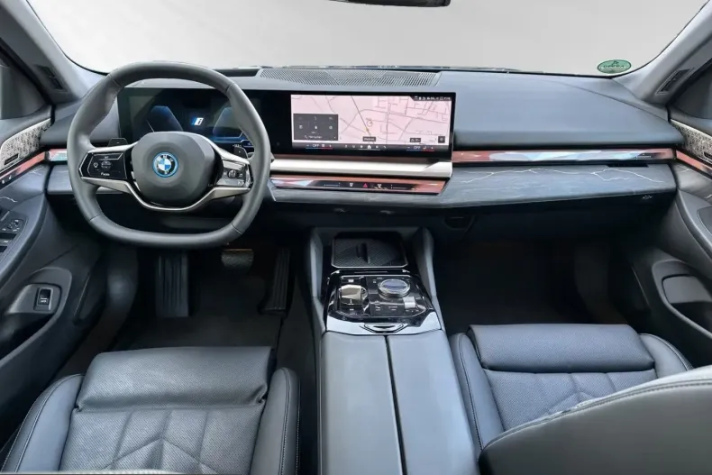 BMW 550 (Seria 5) din 2024 cu 17.790 km - oferta BMW225902 - foto 8