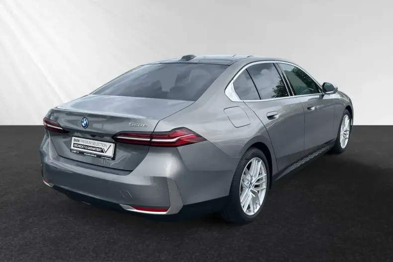 BMW 550 (Seria 5) din 2024 cu 23.730 km - oferta BMW225904 - foto 3